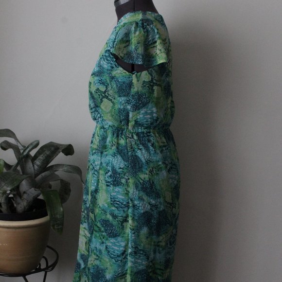 NWT Faux Wrap Printed Maxi Dress Size LG - Picture 4 of 8